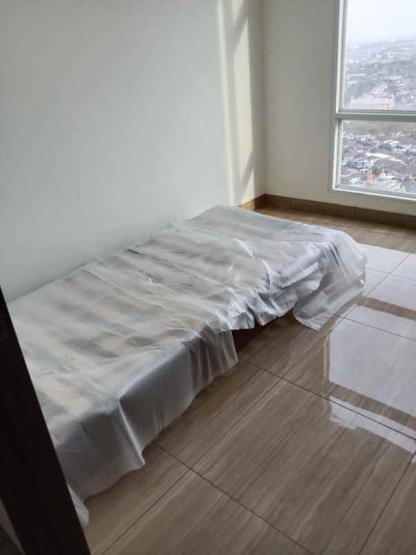 disewakan apartemen grand sungkono lagoon lantai 37