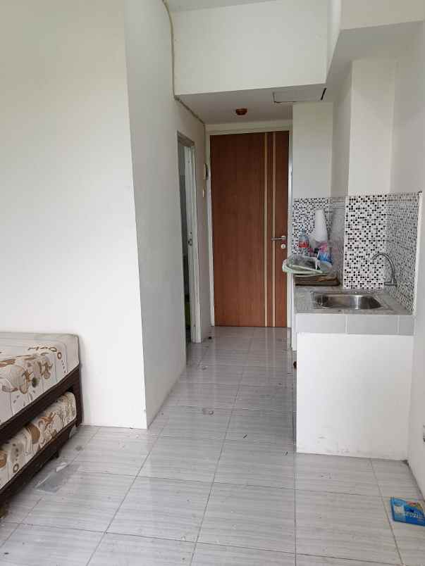 disewakan apartemen puncak cbd tower a lantai 01