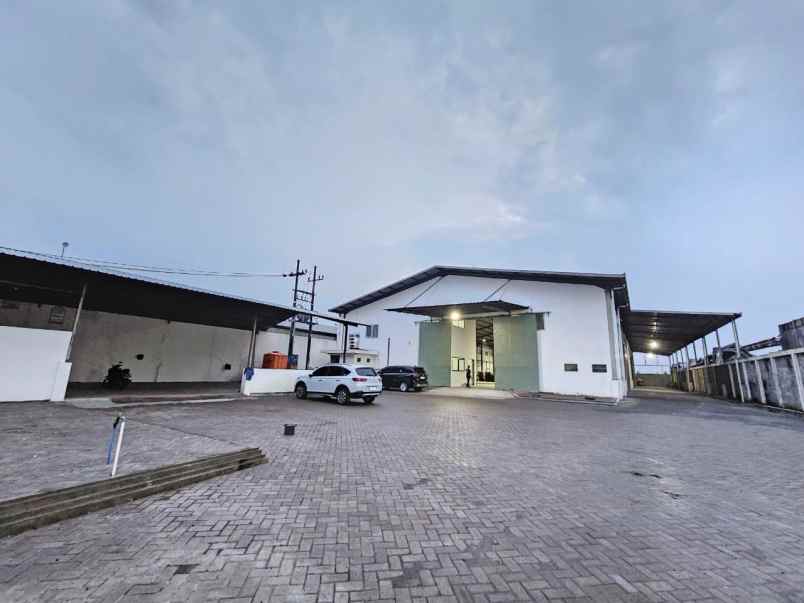disewakan gudang di gresik