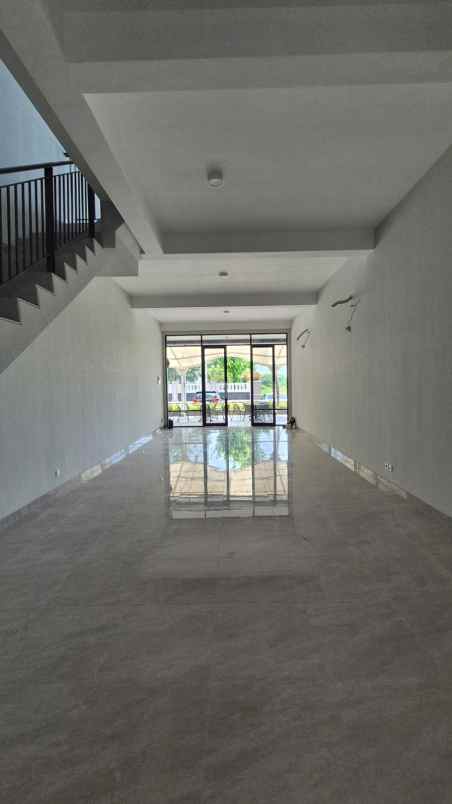 disewakan ruko beverly arcade di pakuwon city