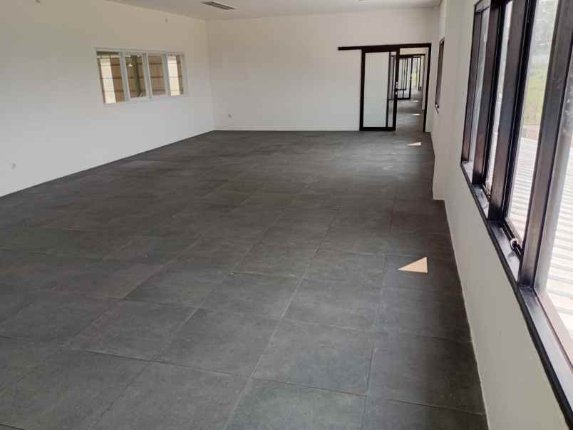 disewakan ruko gudang kantor delta silicon lippo cikarang