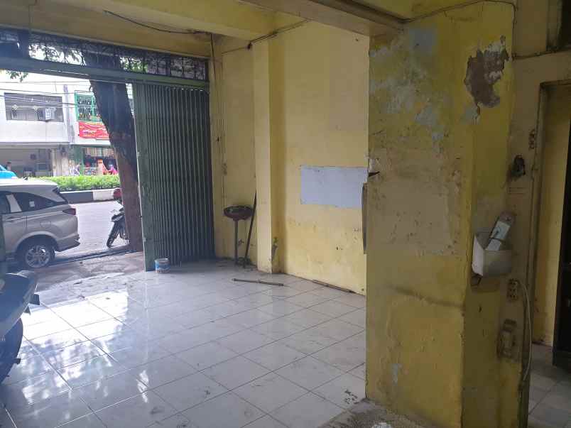 disewakan ruko gudang kantor jalan raya sukarno hatta
