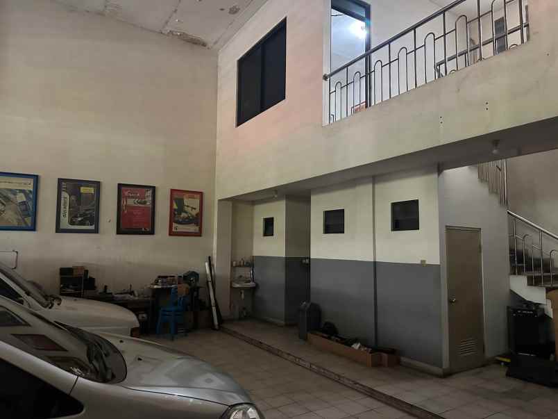 disewakan ruko gudang kantor raya ngagel