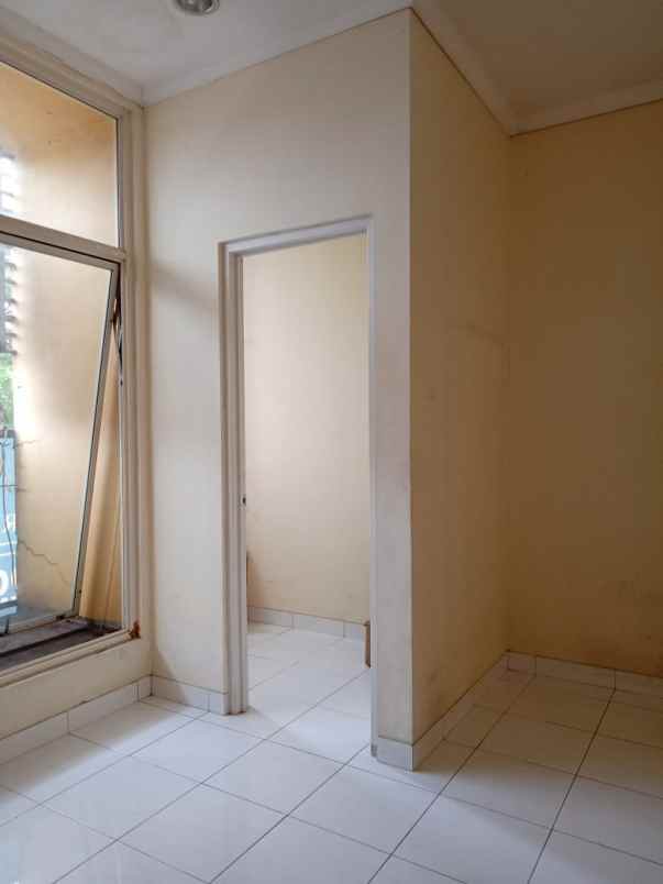 disewakan ruko gudang kantor ruko regia