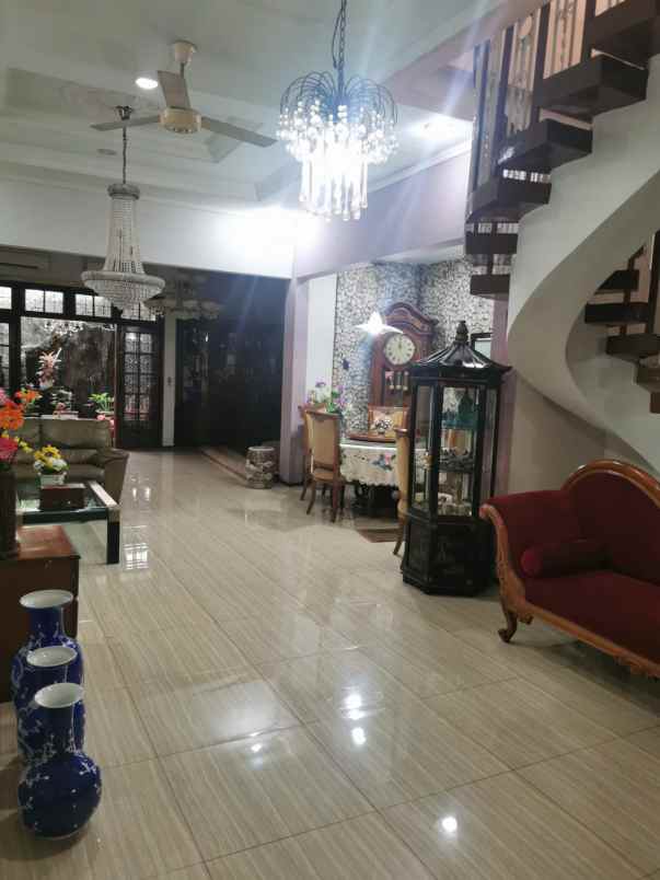 disewakan rumah cempaka putih