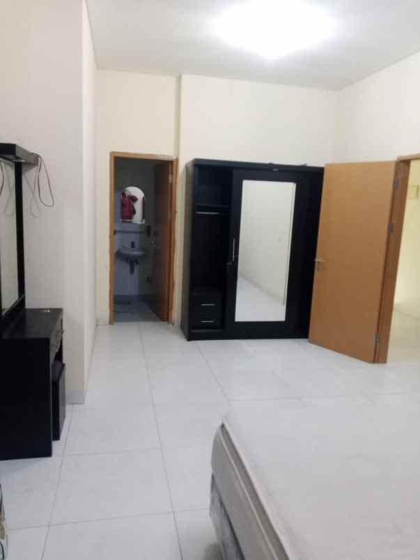 disewakan rumah cluster alamanda jakarta