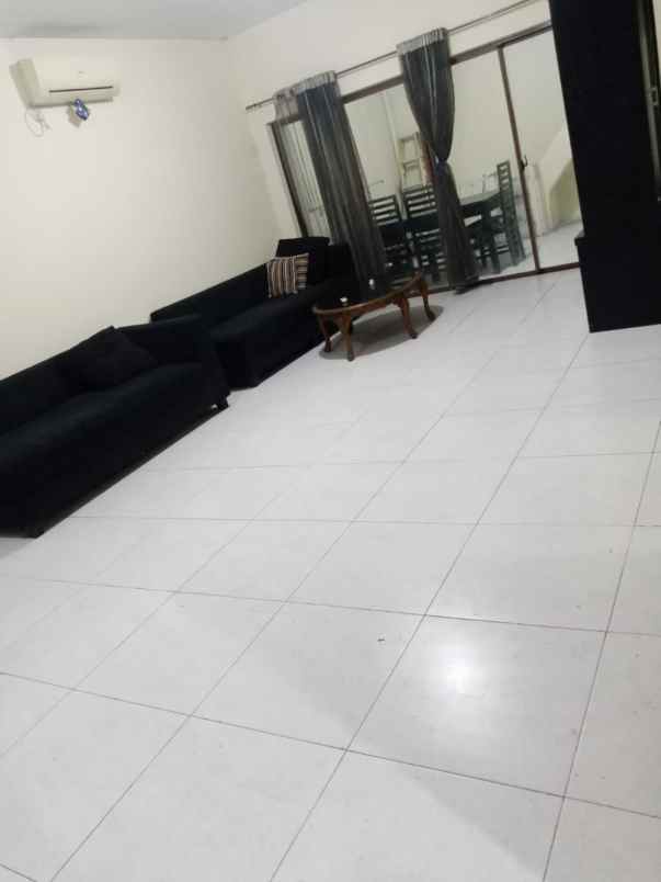 disewakan rumah cluster alamanda jakarta