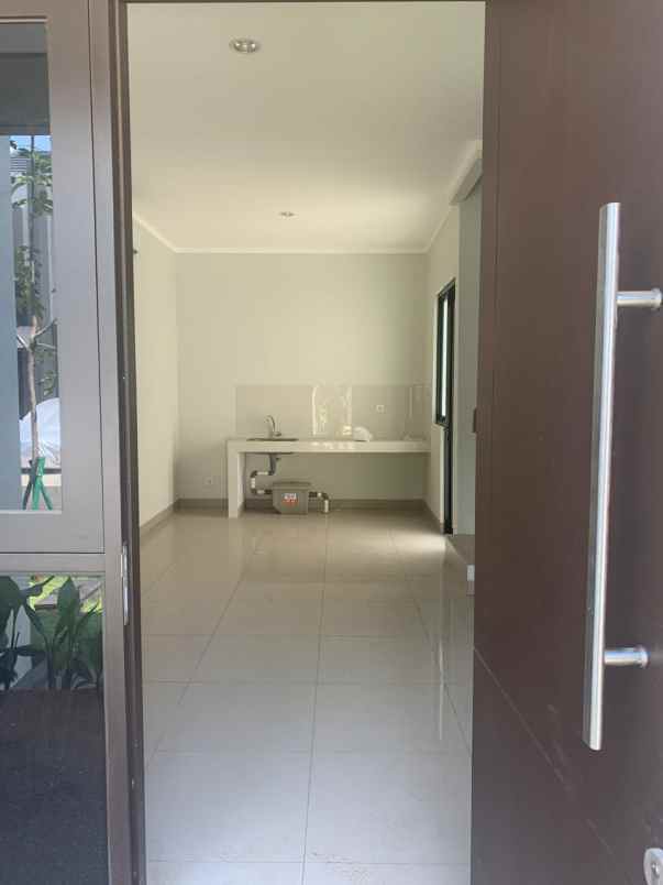disewakan rumah cluster regia summarecon