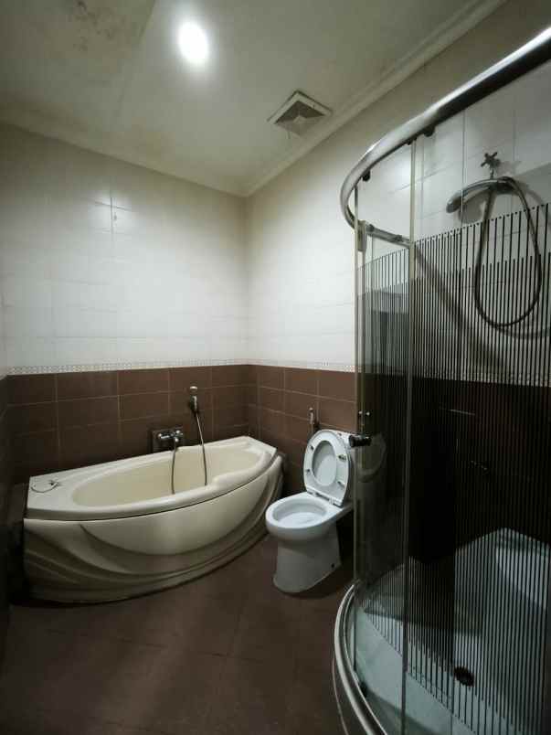 disewakan rumah cluster valeria metland