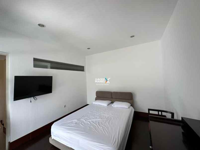 disewakan rumah forest mansion