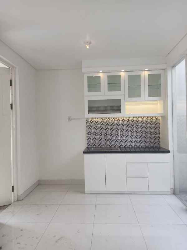 disewakan rumah grand pakuwon