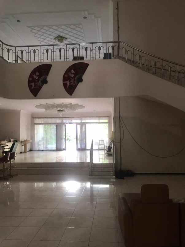 disewakan rumah manyar kertoadi