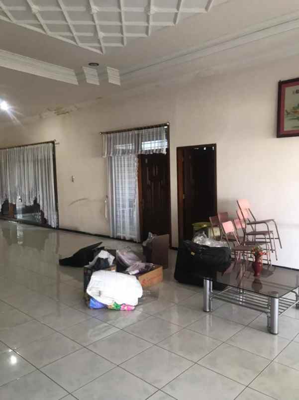 disewakan rumah manyar kertoadi