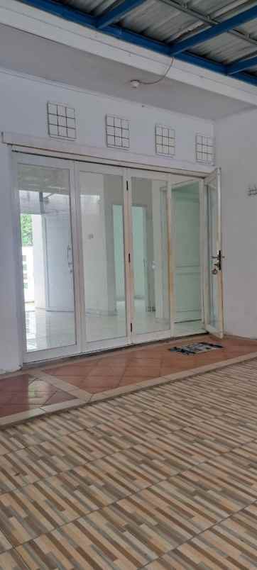 disewakan rumah metland menteng cakung