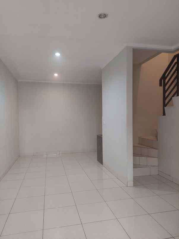 disewakan rumah olive residence at orchard