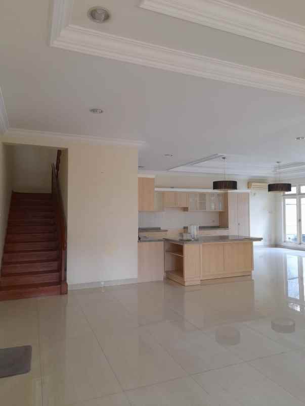 disewakan rumah pondok indah