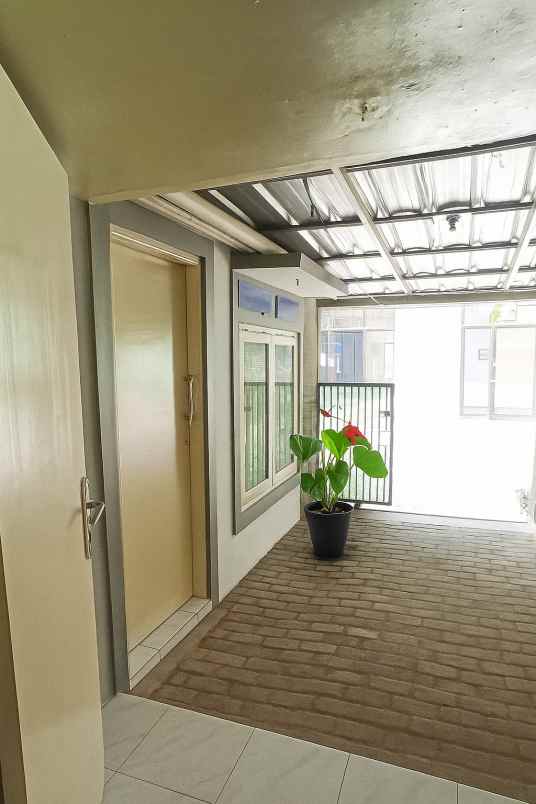 disewakan rumah villa mutiara gading