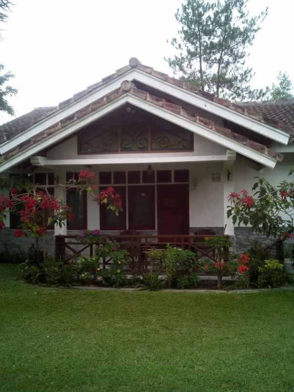 disewakan villa alamat jalan cisarua km 80