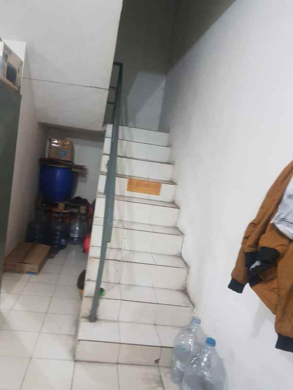 gudang di pergudangan bandara mas tangerang