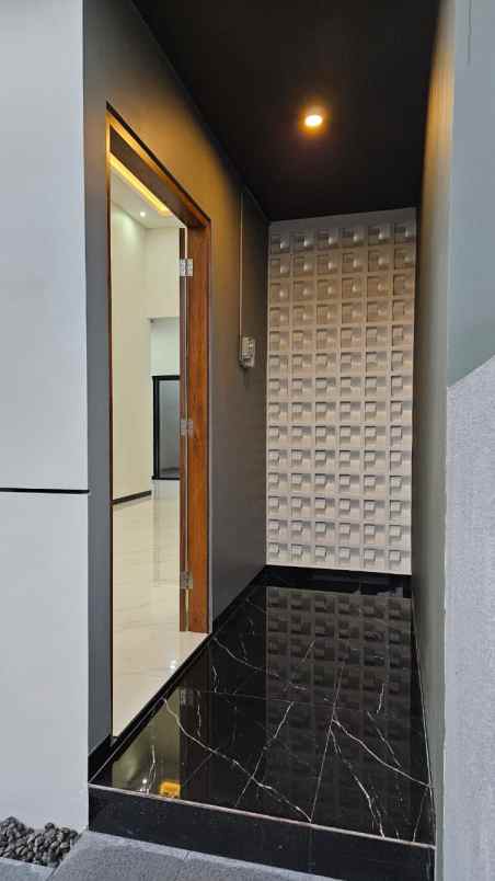 hunian mewah limasan dekat kampus uii yogyakarta