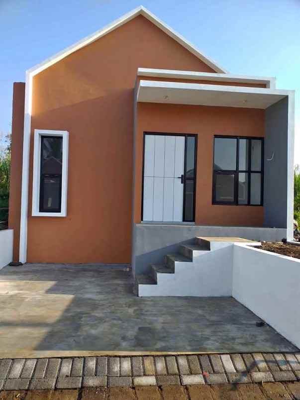 hunian modern konsep scandinavian di karangploso