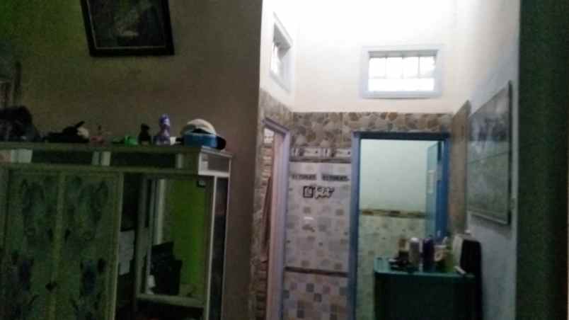 jual 2 unit rumah dengan 2 lantai hadap depan belakang