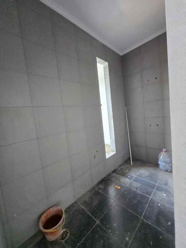 jual rumah baru meruya selatan jak bar