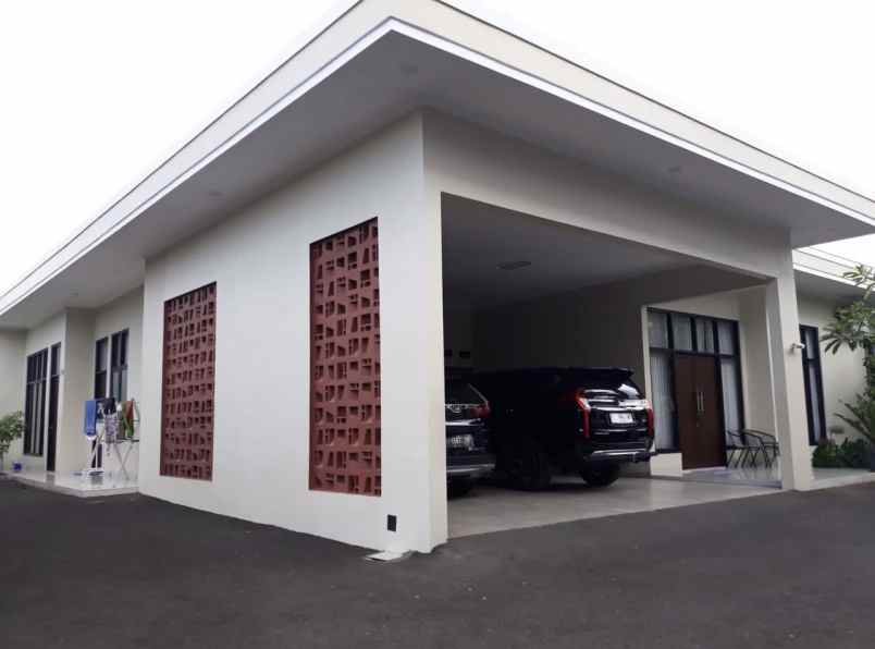 jual rumah mewah bagus di daerah sukamanah cianjur