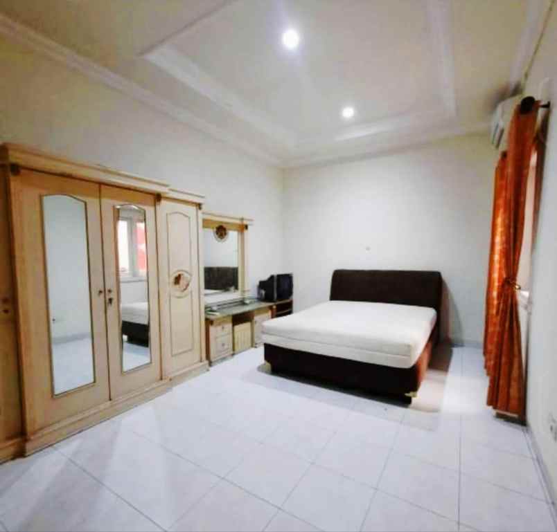 jual sewa rumah siap huni di tenggilis surabaya