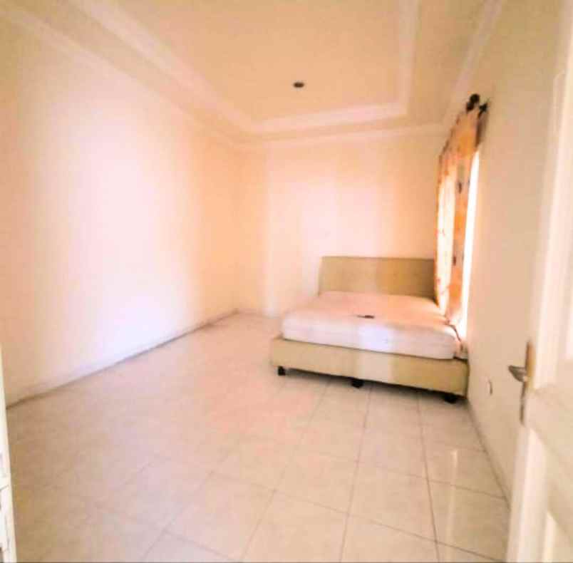 jual sewa rumah siap huni di tenggilis surabaya