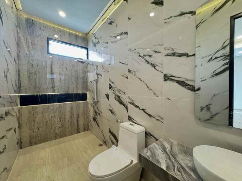 mansion mewah 2 lantai dekat rs jih tinggal 2 unit