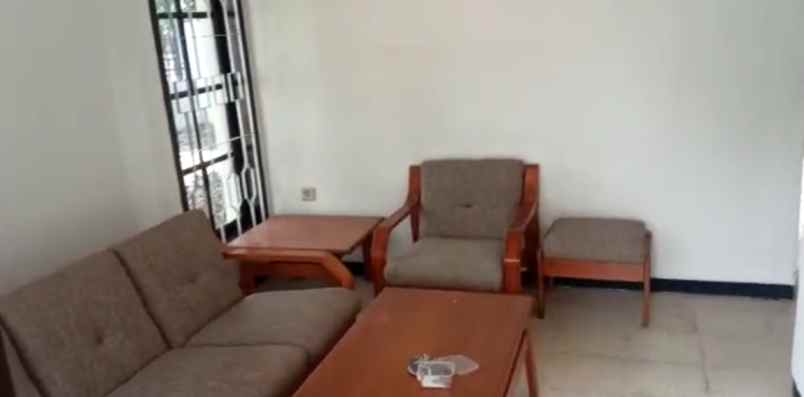 manyar kertoadi lks dekat mall