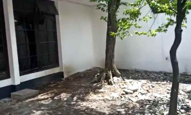 manyar kertoadi lks dekat mall