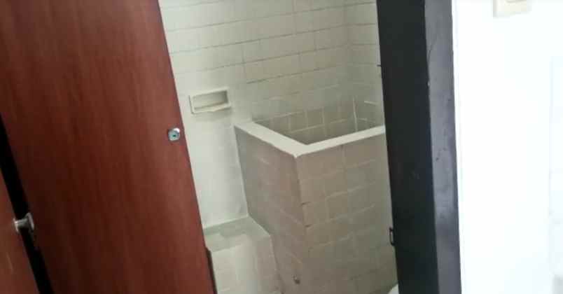 manyar kertoadi lks dekat mall