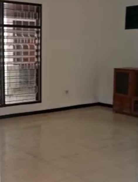 manyar kertoadi lks dekat mall