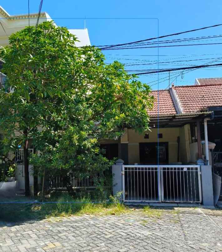 murah rumah wiguna row 3 mobil dekat taman