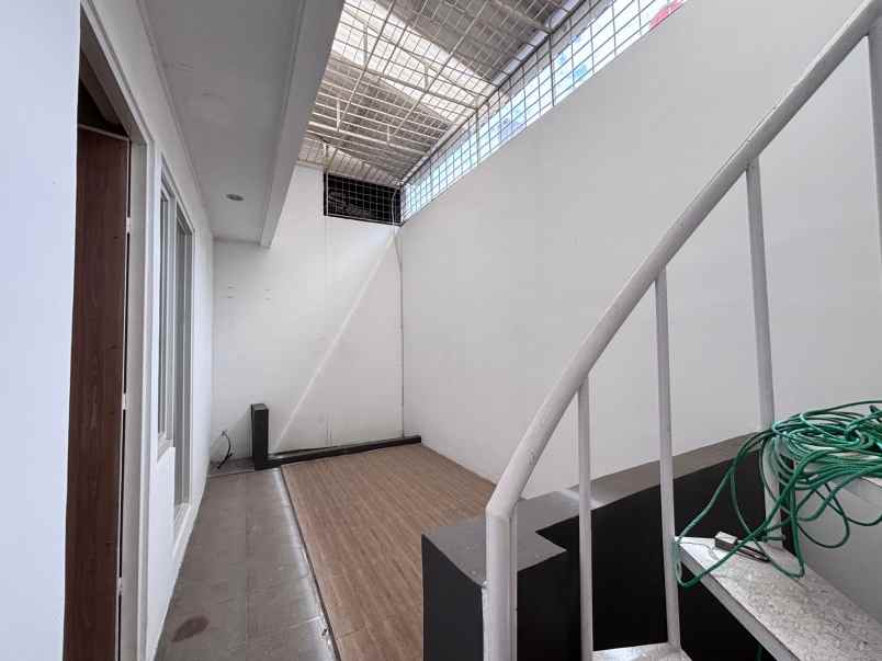 one gate cluster rumah tki 5