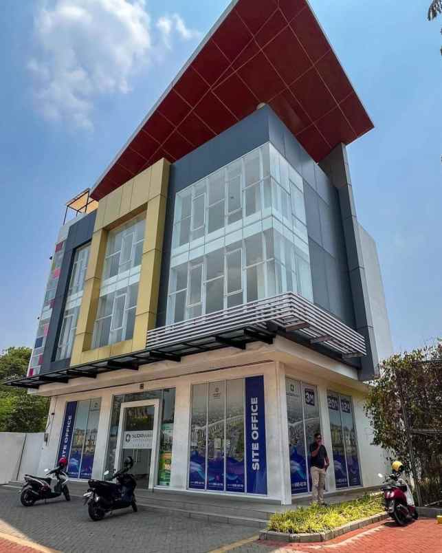 ruko 3 lantai strategis di cikarang pusat