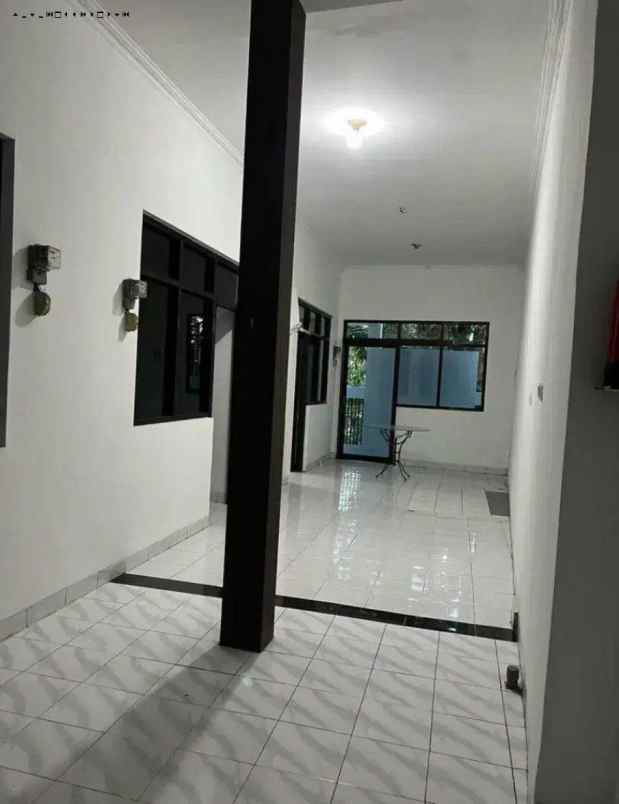 ruko bronggalan strategis ada 2 listrik 2200