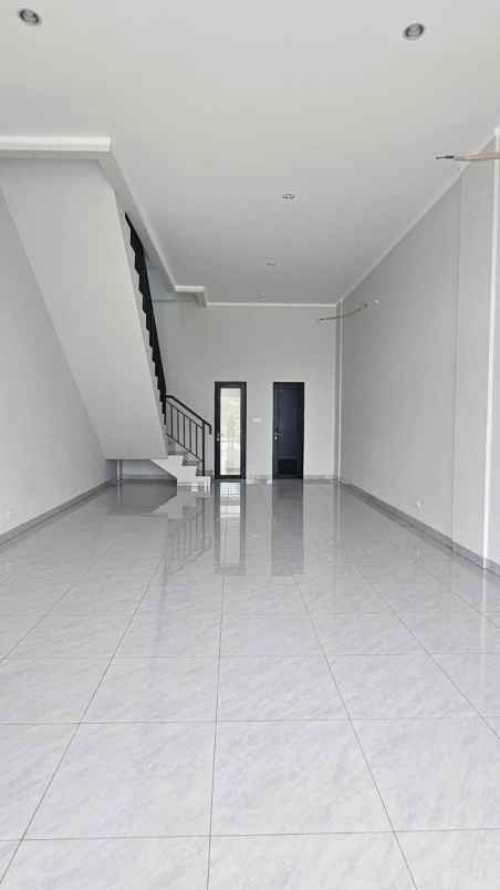 ruko crystal 3lt 5x15 75m sumbek summarecon bekasi