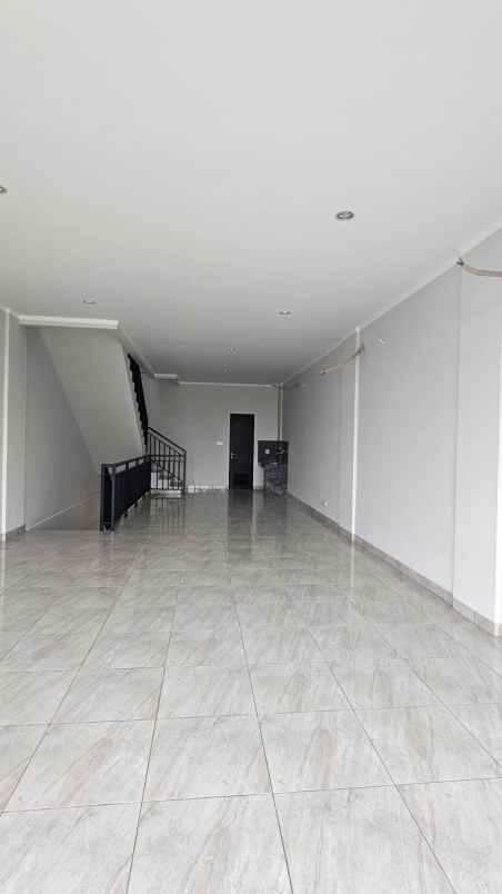 ruko crystal 3lt 5x15 75m sumbek summarecon bekasi