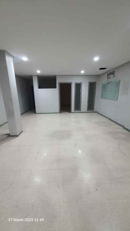 ruko lokasi strategis jl raden saleh