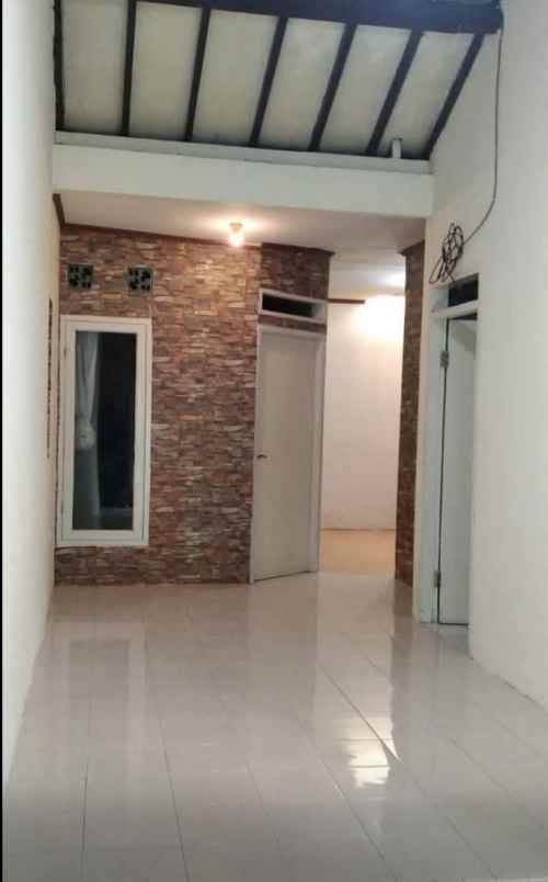 rumah 1 5 lantai di perum griya katulampa bogor timur