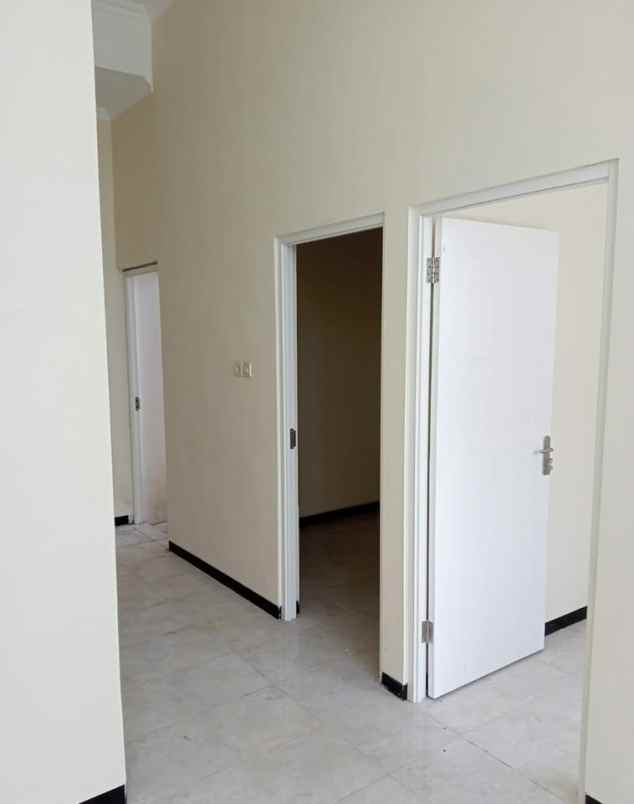 rumah 1 lantai lokasi dekat alun alun kota malang