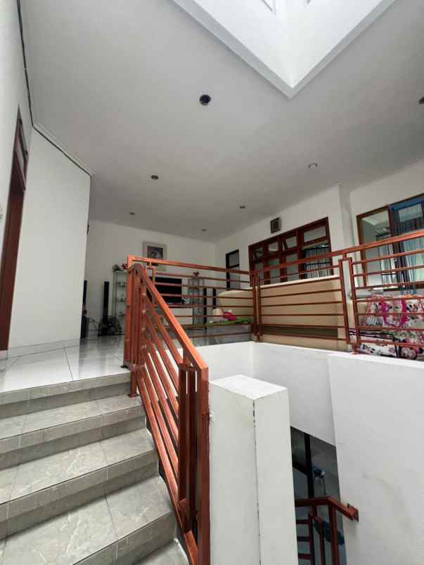 rumah 2 lantai di pakuan 2 kota bogor