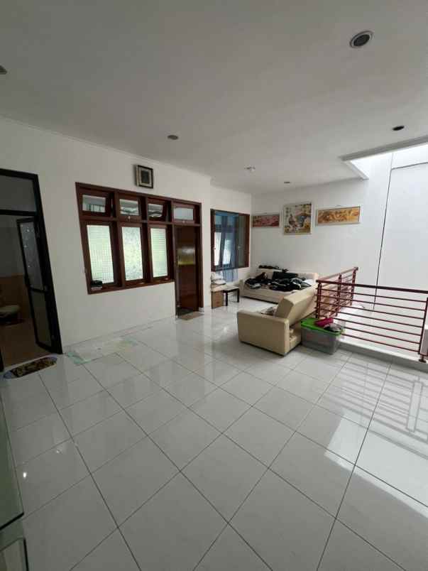 rumah 2 lantai di pakuan 2 kota bogor