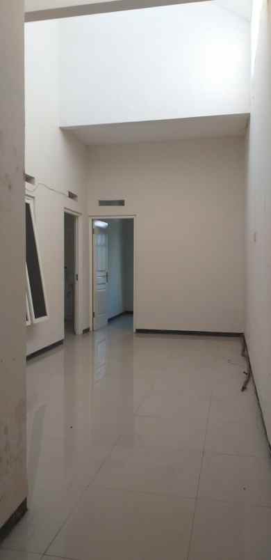 rumah 2 lantai siap huni dekat kampus itn