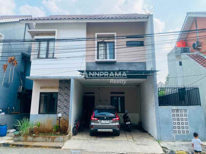 rumah 2 lantai strategis di grogol depok