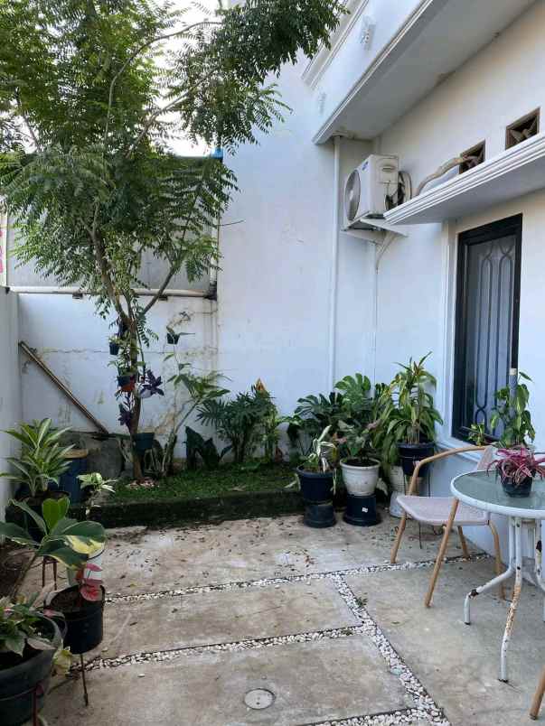 rumah 2 lt radar auri depok