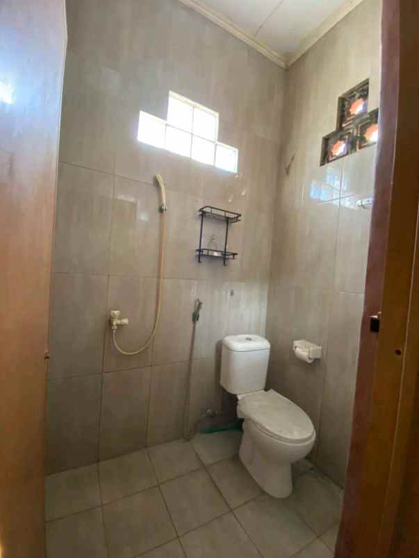 rumah 2 lt radar auri depok